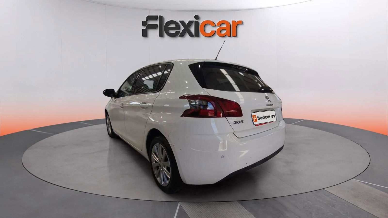 https://cdn-flexicar.caraffinity.it/public_appraisal_images_pro/images/stock/203951/jZvsYQvJgL__WhatsApp Image 2025-10-06 at 13.34.43.jpg